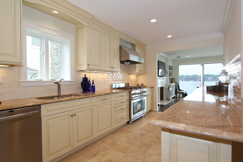Photo of a beach style kitchen in New York.