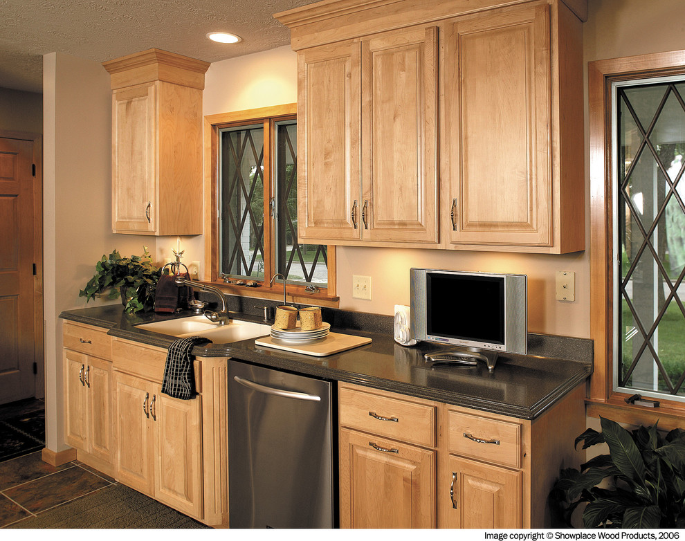 Kitchen - traditional kitchen idea in Other