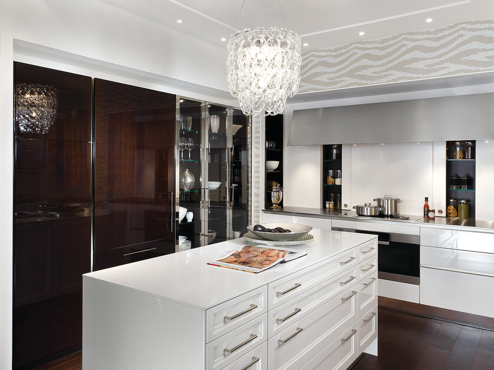 Eat-in kitchen - contemporary u-shaped eat-in kitchen idea in San Diego with white cabinets