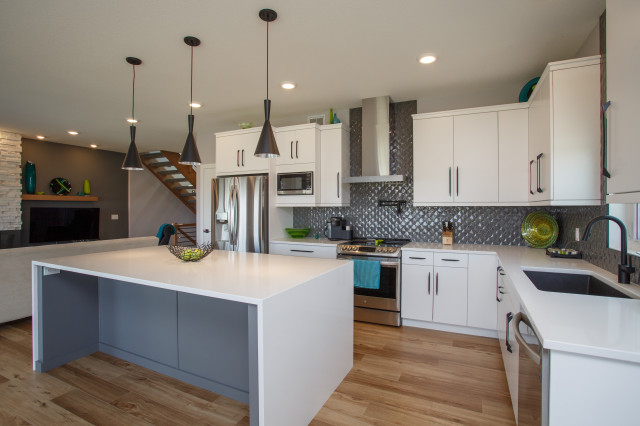 Sierra Road Medicine Hat, New Home - Modern - Kitchen - Calgary - by ...