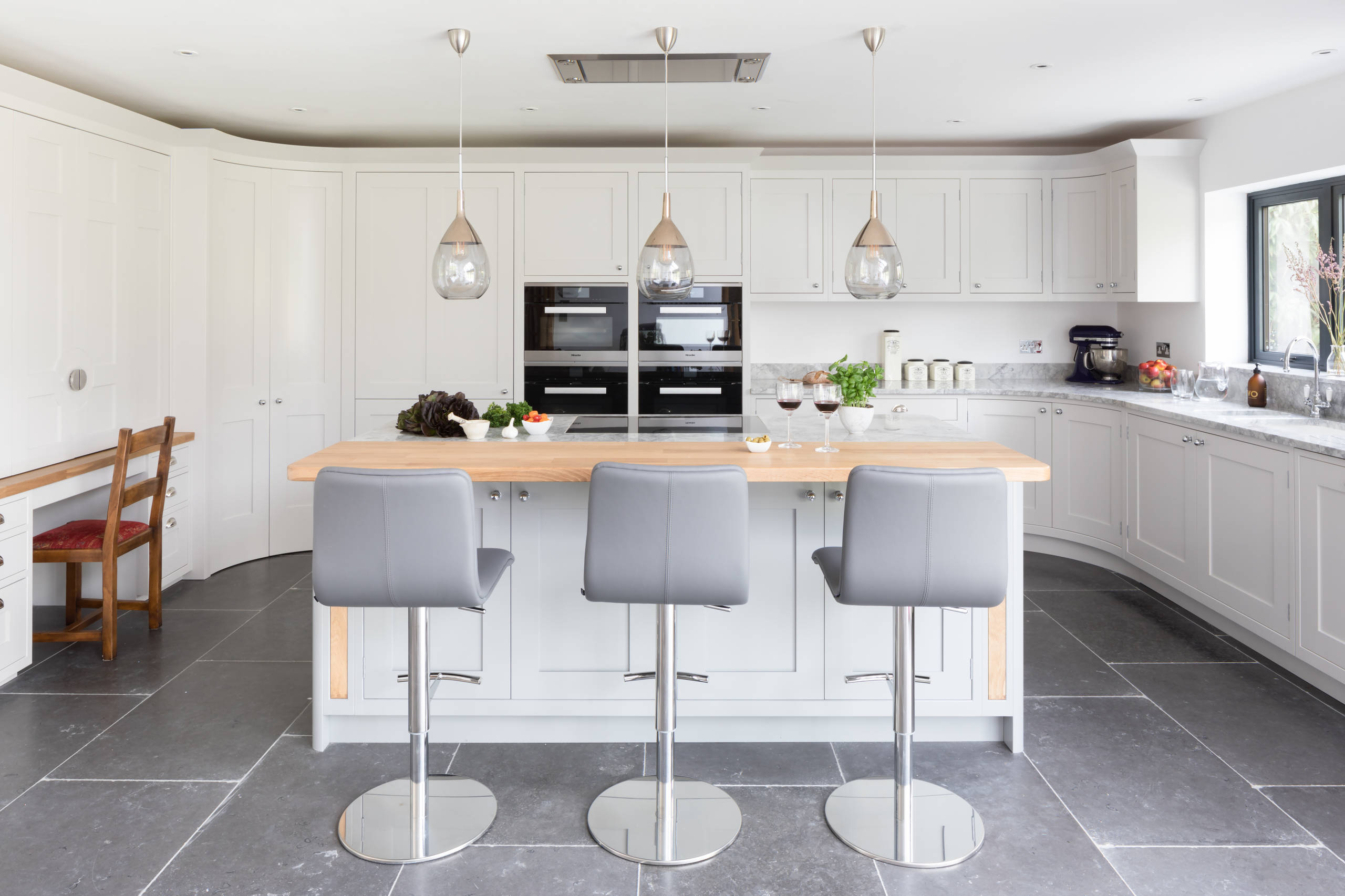 Signature Bespoke Open Plan Kitchen with Integrated Workstation -  Transitional - Kitchen - Surrey - by Searle & Taylor | Houzz
