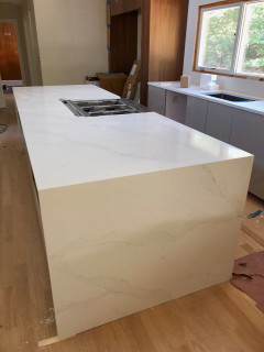 Silestone Eternal Calacatta Gold Countertops - Modern - Kitchen ...