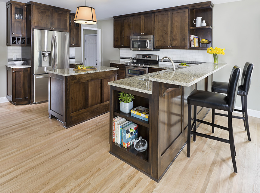 Simple and Stylish Traditional Kitchen Minneapolis by Sicora