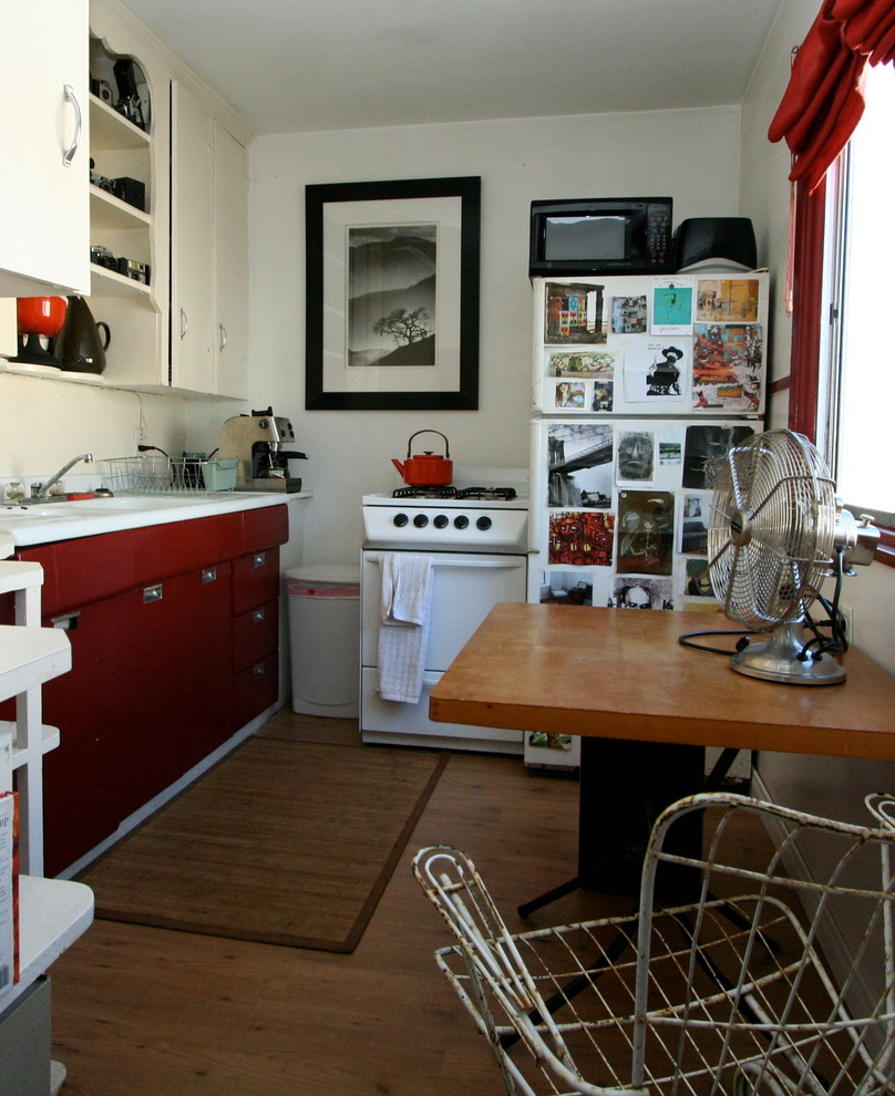 This is an example of a bohemian kitchen in San Diego.