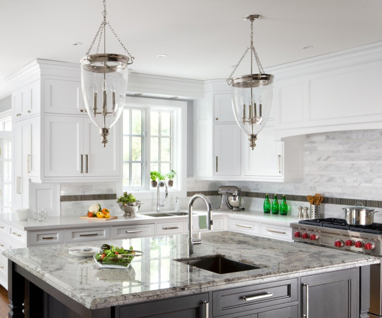 Inspiration for a timeless kitchen remodel in Detroit