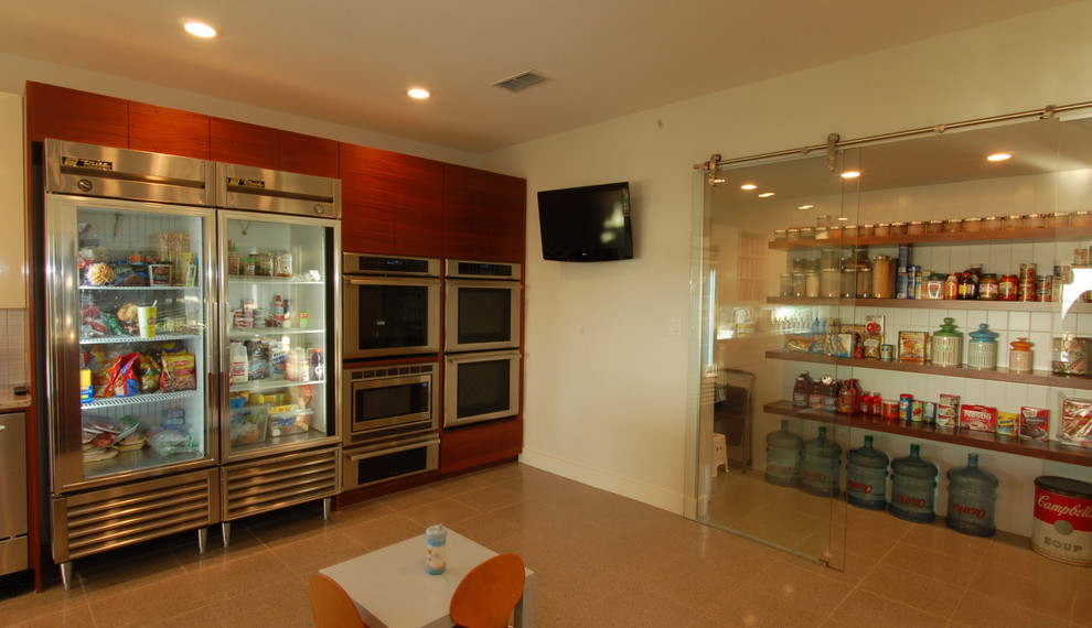 Minimalist kitchen photo in Austin