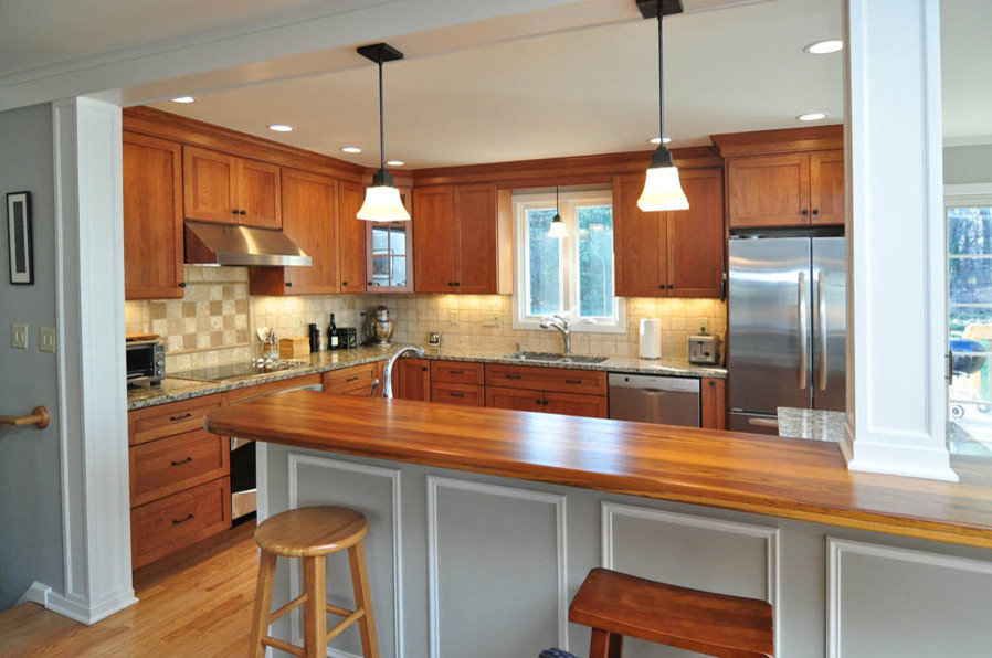 Example of a classic kitchen design in New York