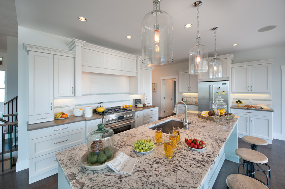 Inspiration for a timeless kitchen remodel in Vancouver with stainless steel appliances and granite countertops
