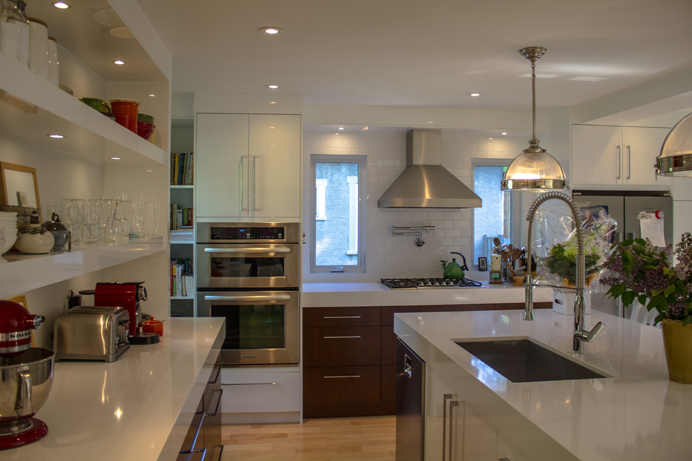 Sleek Modern Kitchen Modern Kitchen Toronto by Kitchens Alive