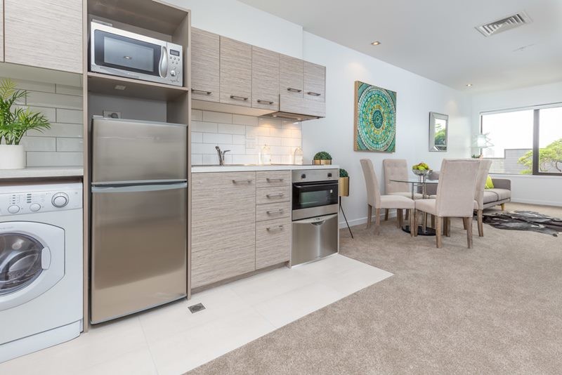 Small apartment, Auckland City Centre Contemporary Kitchen