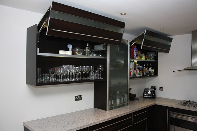 Small Black Kitchen by LWK Kitchens London - Contemporain - Cuisine ...