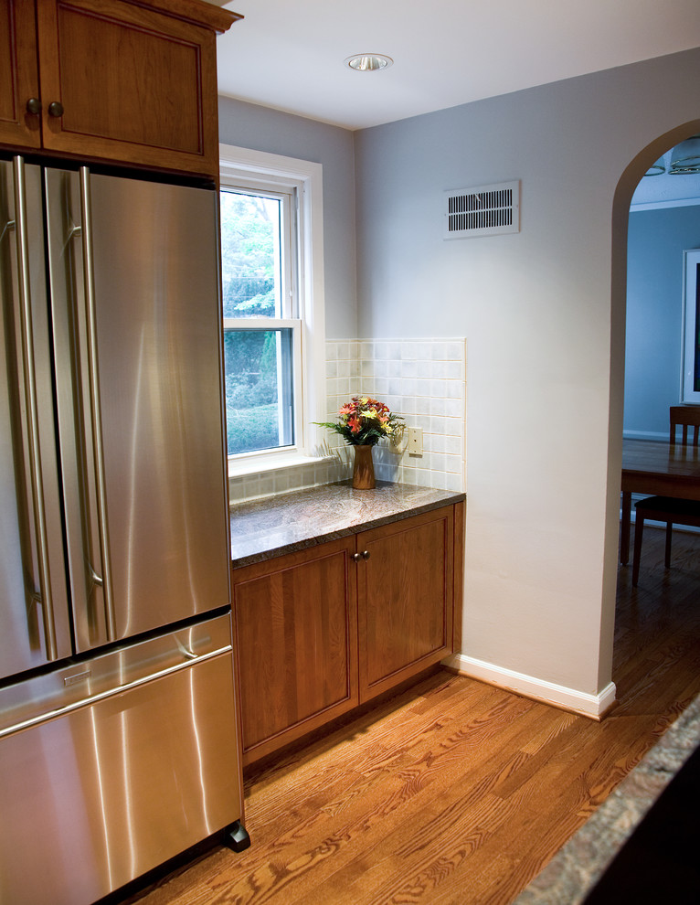 Small kitchen big impact Traditional Kitchen Detroit by