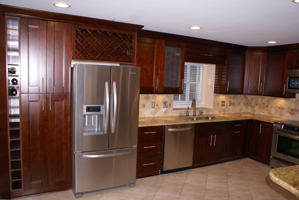 Minimalist kitchen photo in Atlanta