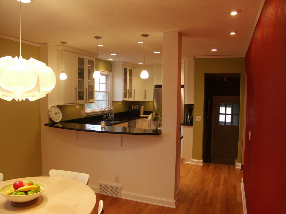 Inspiration for a contemporary kitchen remodel