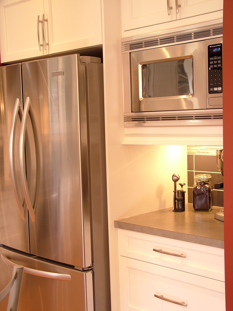 Small kitchen reno - white - Contemporary - Kitchen ...