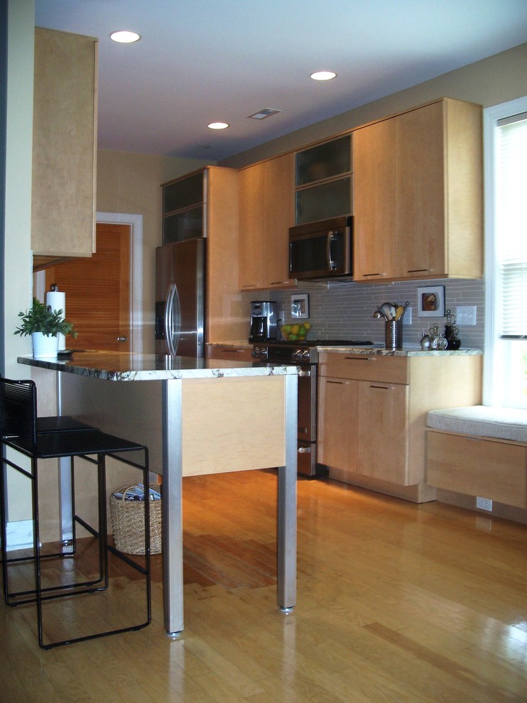 This is an example of a modern kitchen in Wilmington.