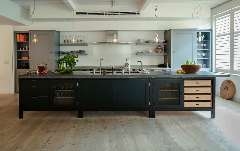 Kitchen - industrial kitchen idea in London