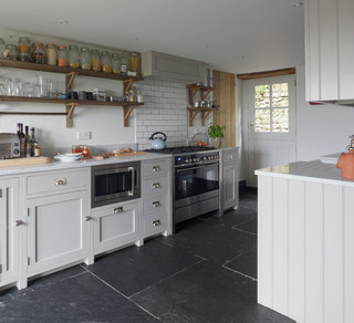 Small kitchen flooring ideas – the best options for tiny spaces