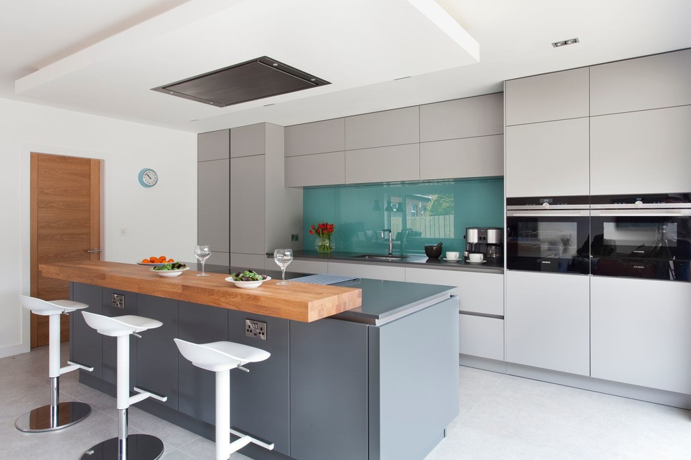 Design ideas for a contemporary kitchen in Belfast.