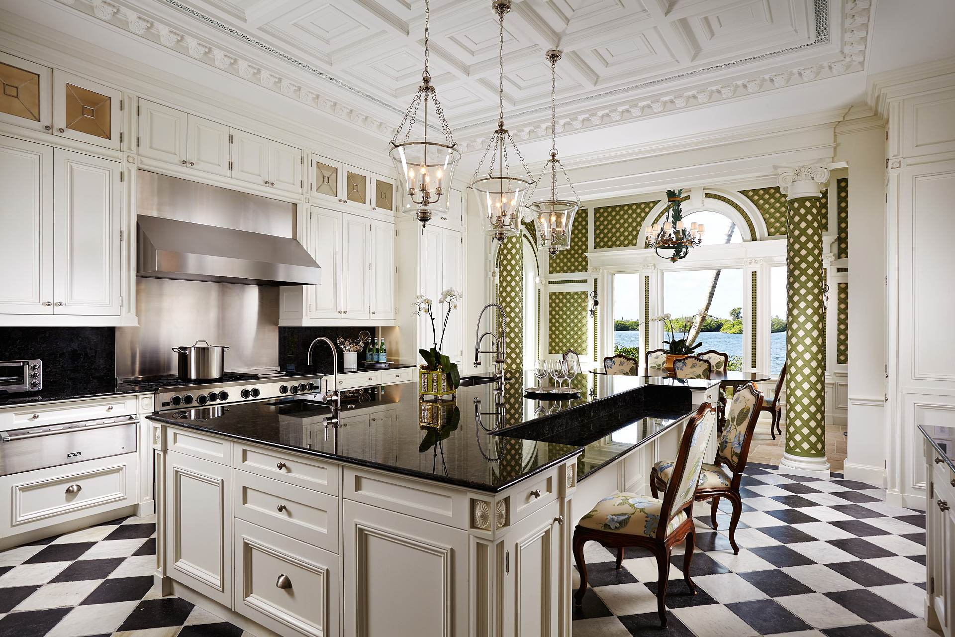 75 Beautiful Mediterranean Kitchen With Black Backsplash Pictures Ideas September 2021 Houzz