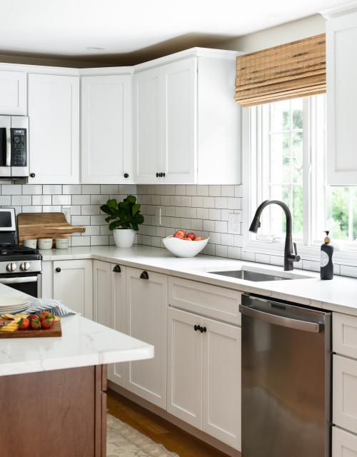 South Shore Kitchen and 1st Floor Renovation Traditional Kitchen