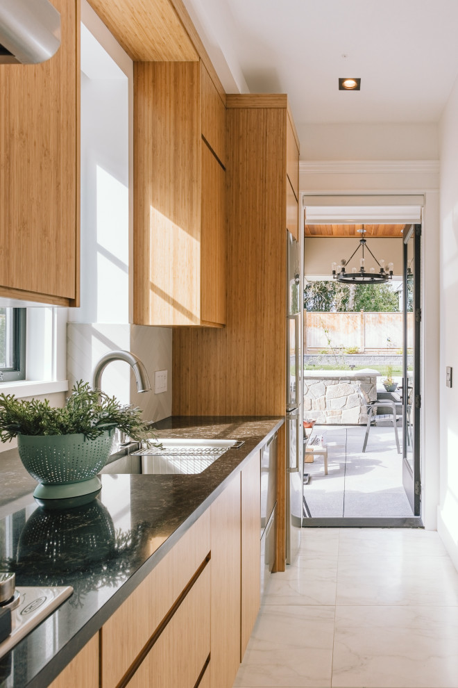 South West Marine Drive resident - Modern - Kitchen ...