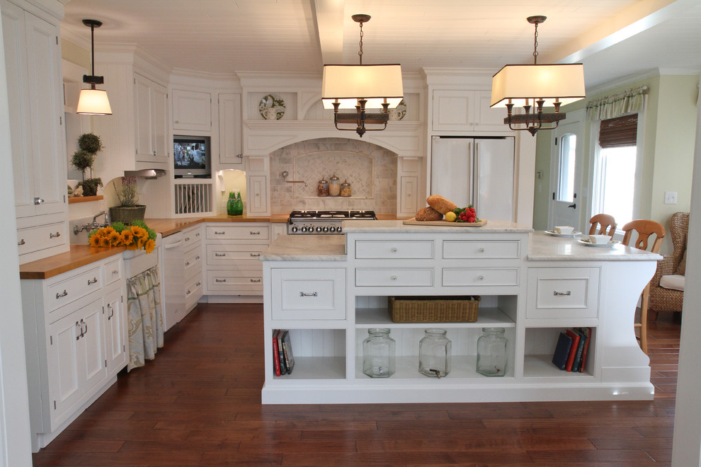 Southern Kitchen Farmhouse Kitchen Cleveland By Devine Designs Houzz