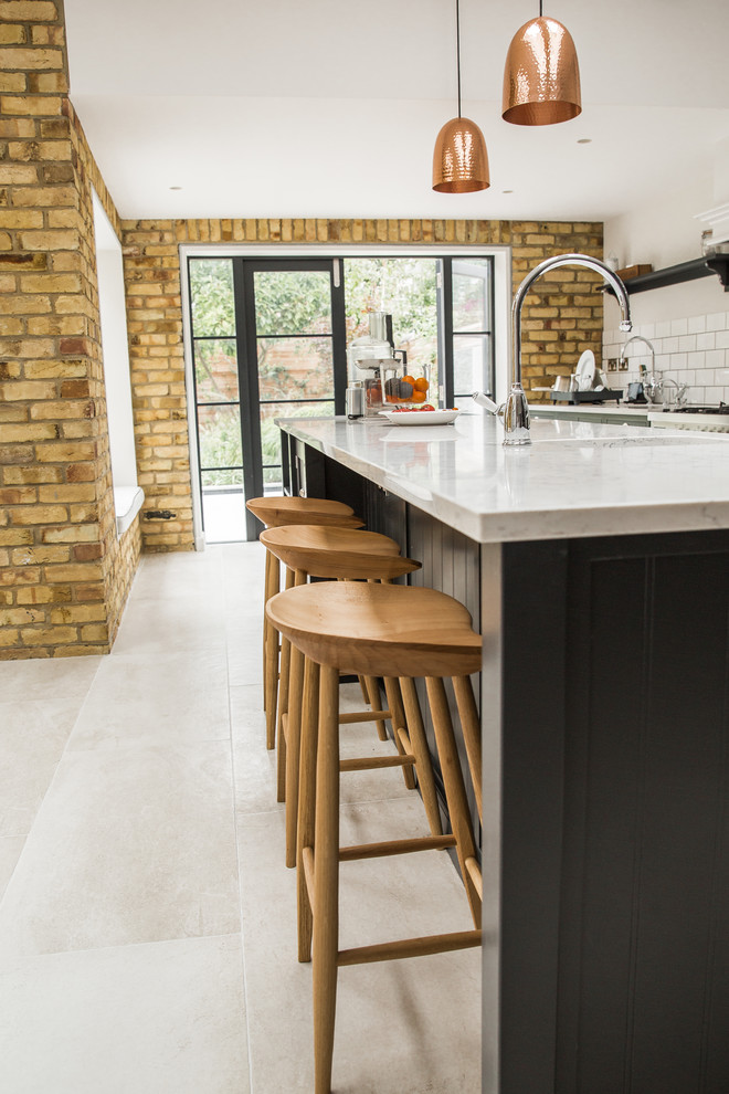 Kitchen - modern kitchen idea in London