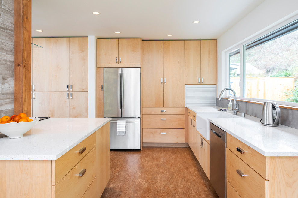 Split-Level Main Floor Remodel in West Seattle - Modern - Kitchen ...