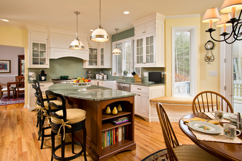 Spring Kitchen - Traditional - Kitchen - Boston - by Teakwood Builders ...