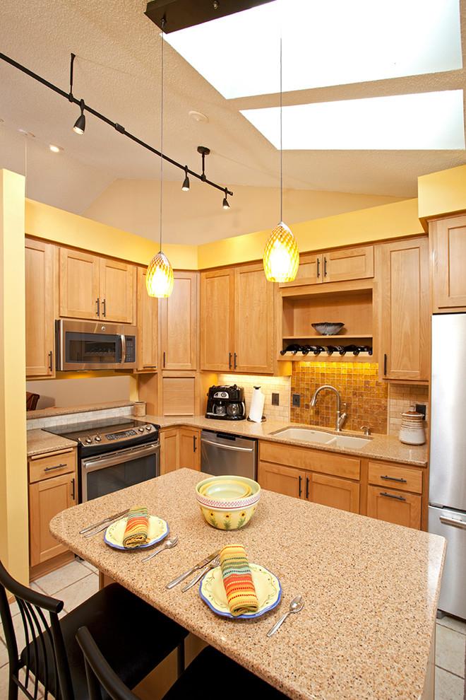 St. Paul Sienna Kitchen Traditional Kitchen Minneapolis by