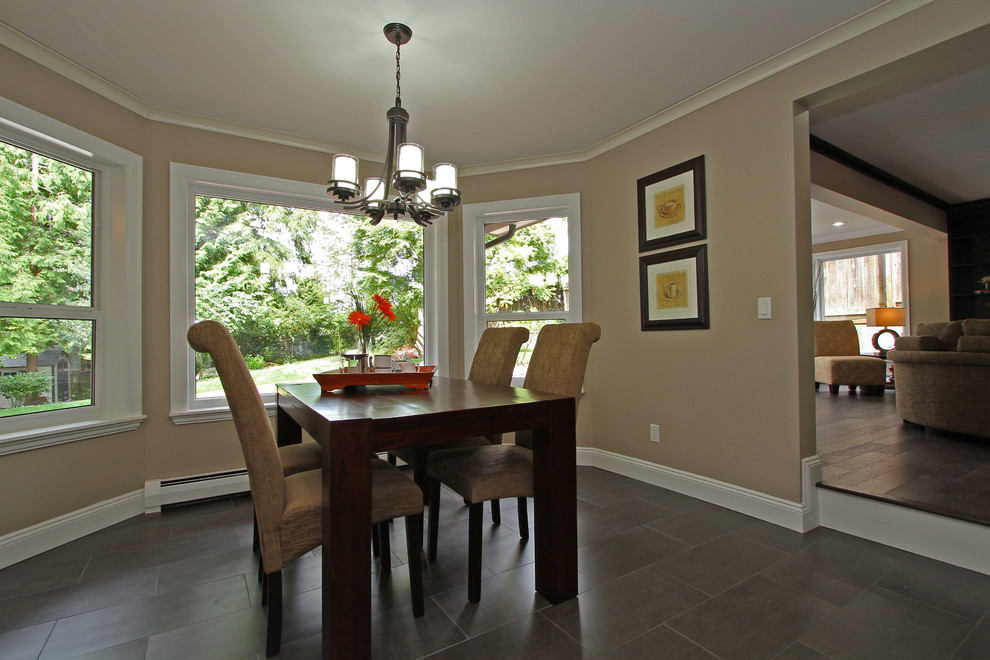 Staging in Sunshine hills, Delta Modern Dining Room Vancouver
