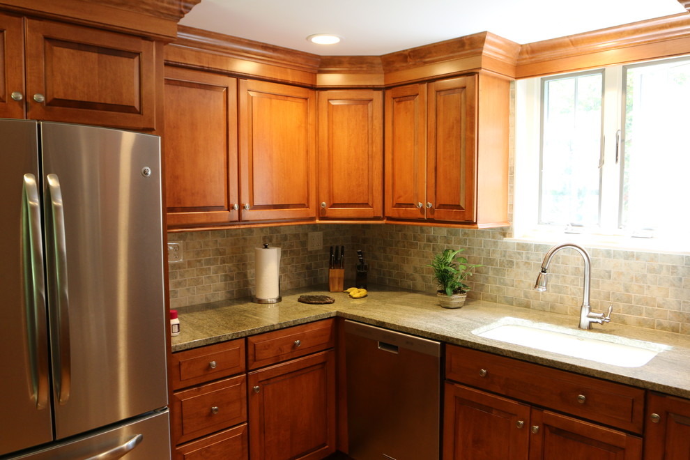 Stained Maple Kitchen Traditional Kitchen New York by Coralite Woodworks LLC