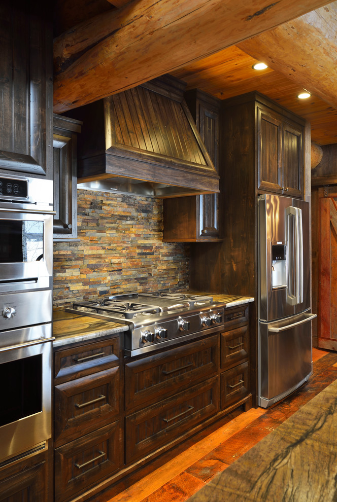 Design ideas for a rustic kitchen in Minneapolis.