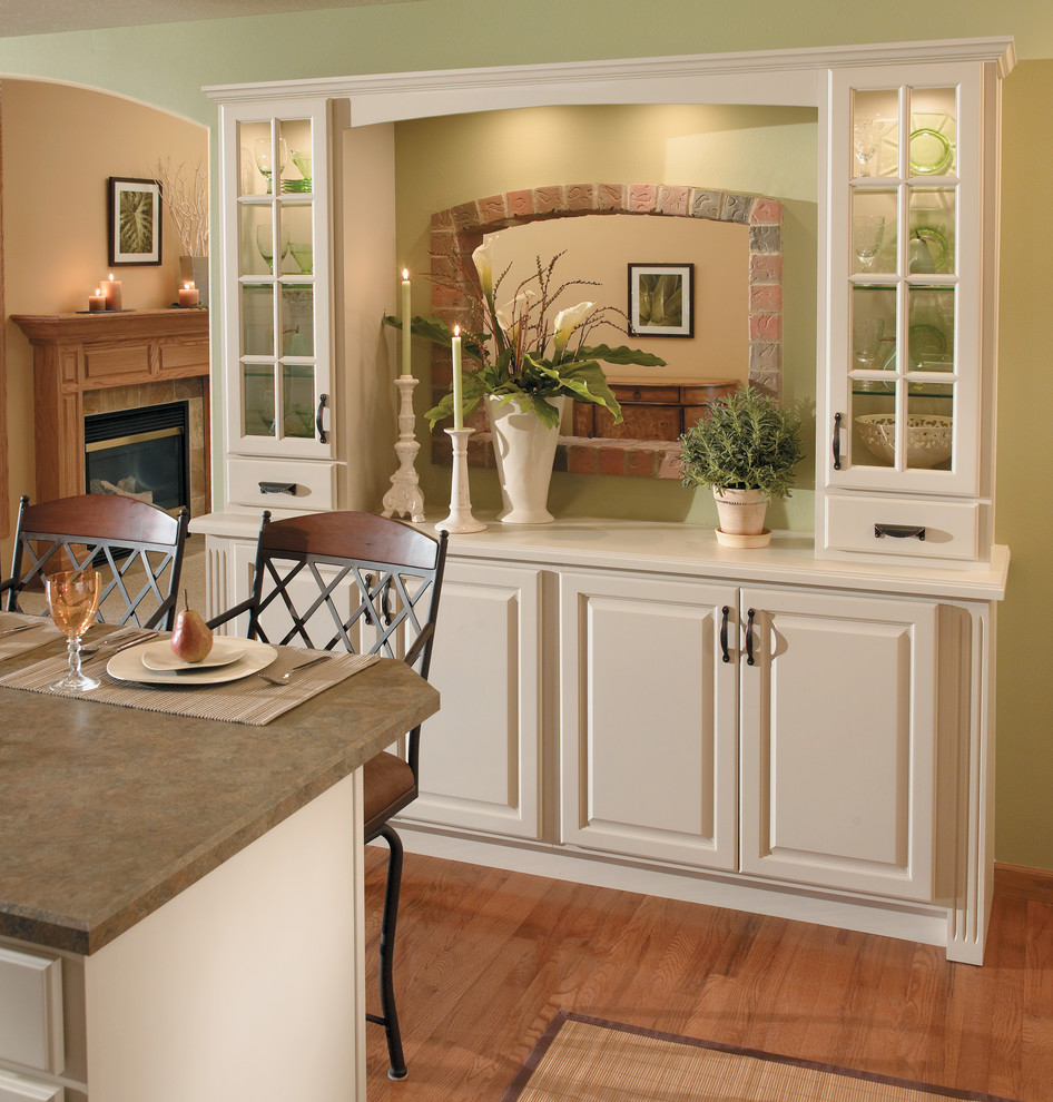 Starmark Cabinetry Kitchen In Maple Finished In Mushroom Traditional Kitchen Other By Starmark Cabinetry Houzz
