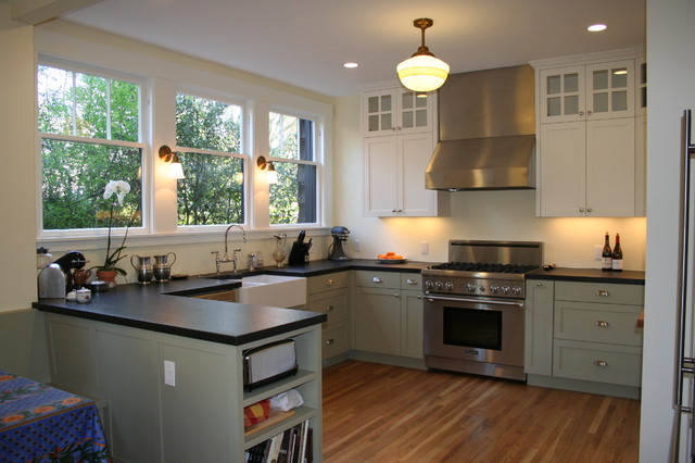 The Contrasting Cabinet Colors Add A Lot Of Personality Traditional Kitchen San Francisco By Sj J Design Houzz Nz - Kitchen Cupboards Over Sinks The Contrasting Cabinet Colors Add A Lot Of Personality Traditional Kitchen San Francisco By Sj J Design Houzz Nz - Kitchen Cupboards Over Sinks