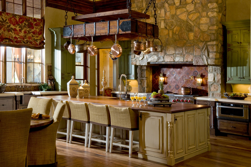 Inspiration for a rustic kitchen remodel in Orlando