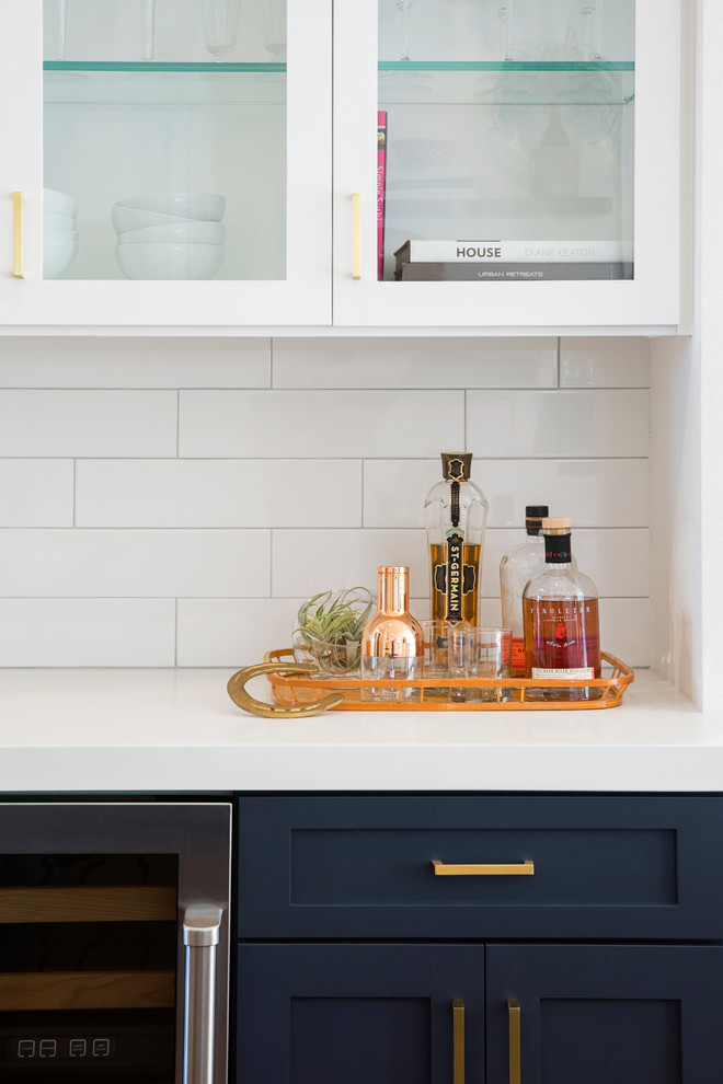 Foto på ett minimalistiskt kök