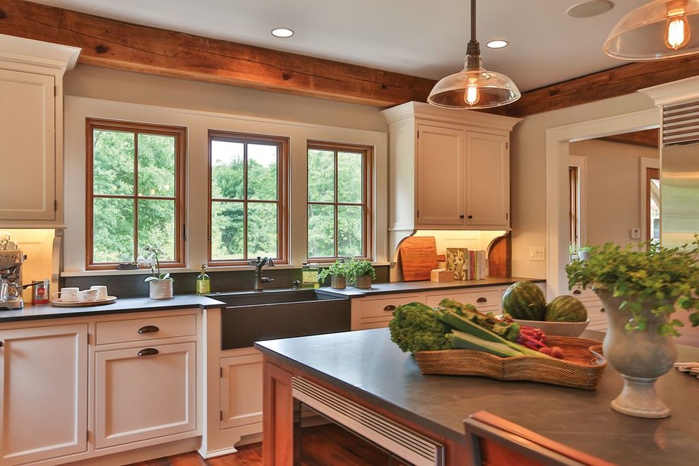 Design ideas for a country kitchen in New York.