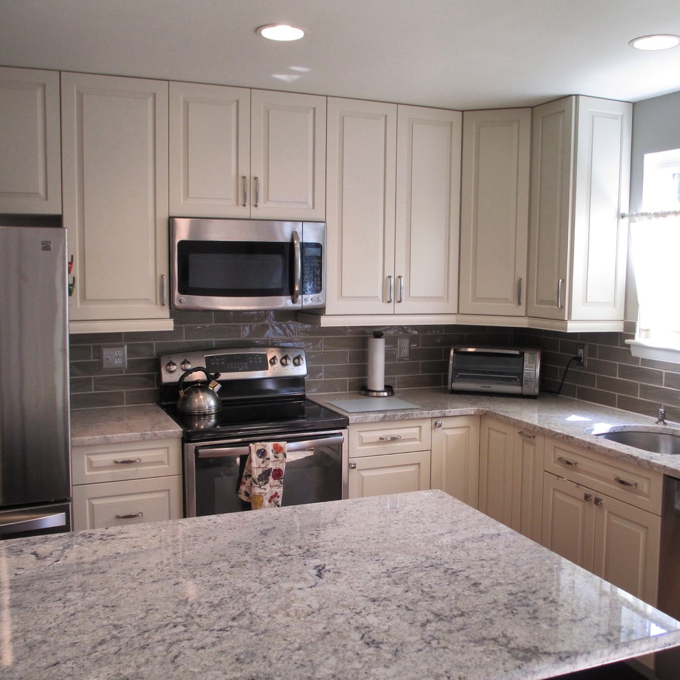 Subway 3x12 Backsplash - Transitional - Kitchen - Baltimore - by In ...