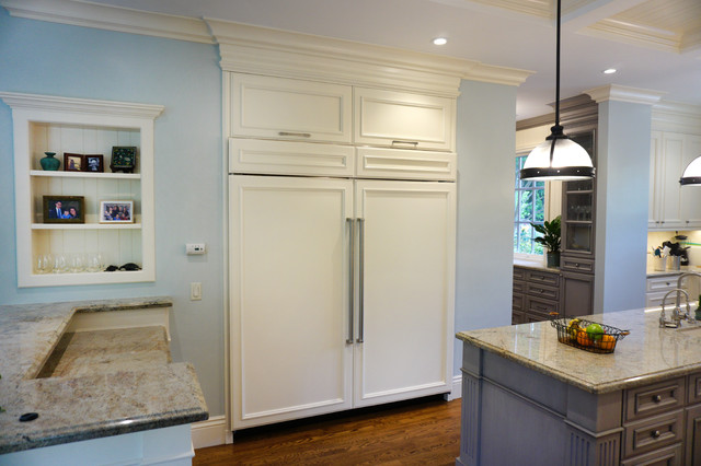 Subzero Full Size Refrigerator and Freezer - Traditional - Kitchen - San  Francisco - by Nueva Builders, Inc. | Houzz UK