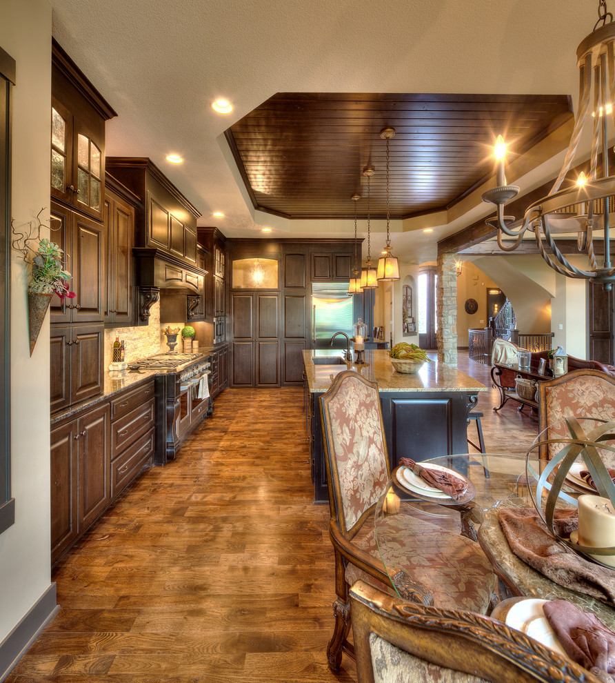 Summer Lake Floor Plan Mediterran Küche Kansas City von Starr