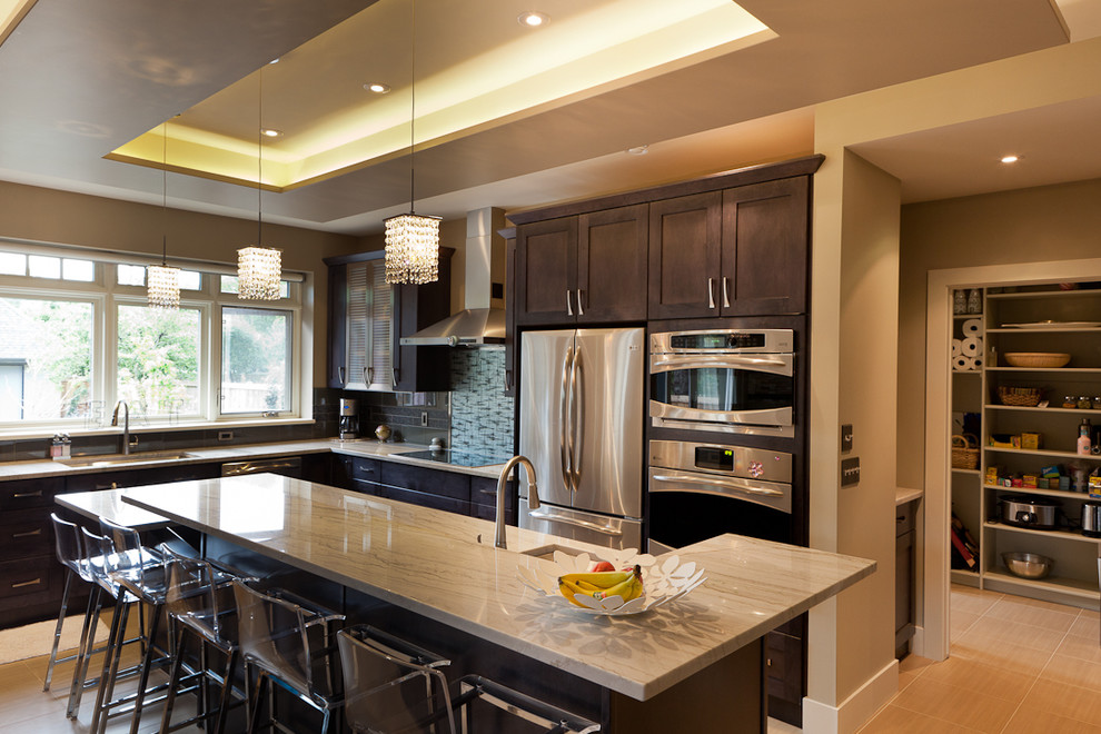 Inspiration for a contemporary kitchen in Edmonton.
