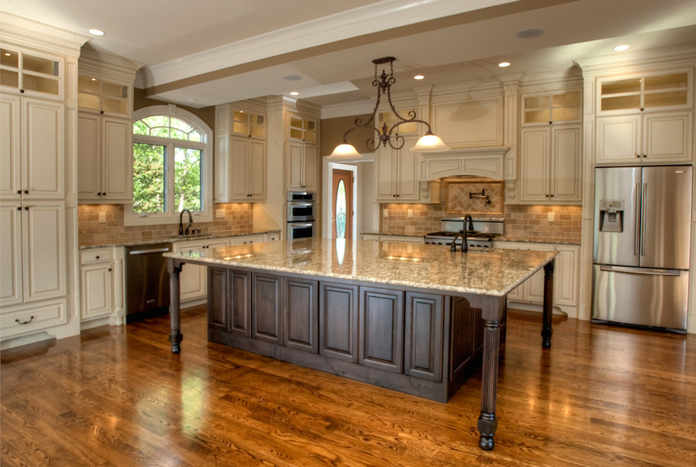 Sutherland - Traditional - Kitchen - Louisville - by Penny ...