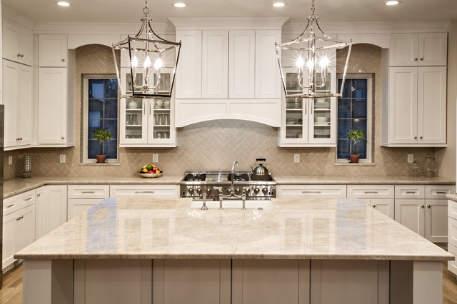 Taj Mahal Quartzite Kitchen Countertop - Modern - Küche - Denver - von