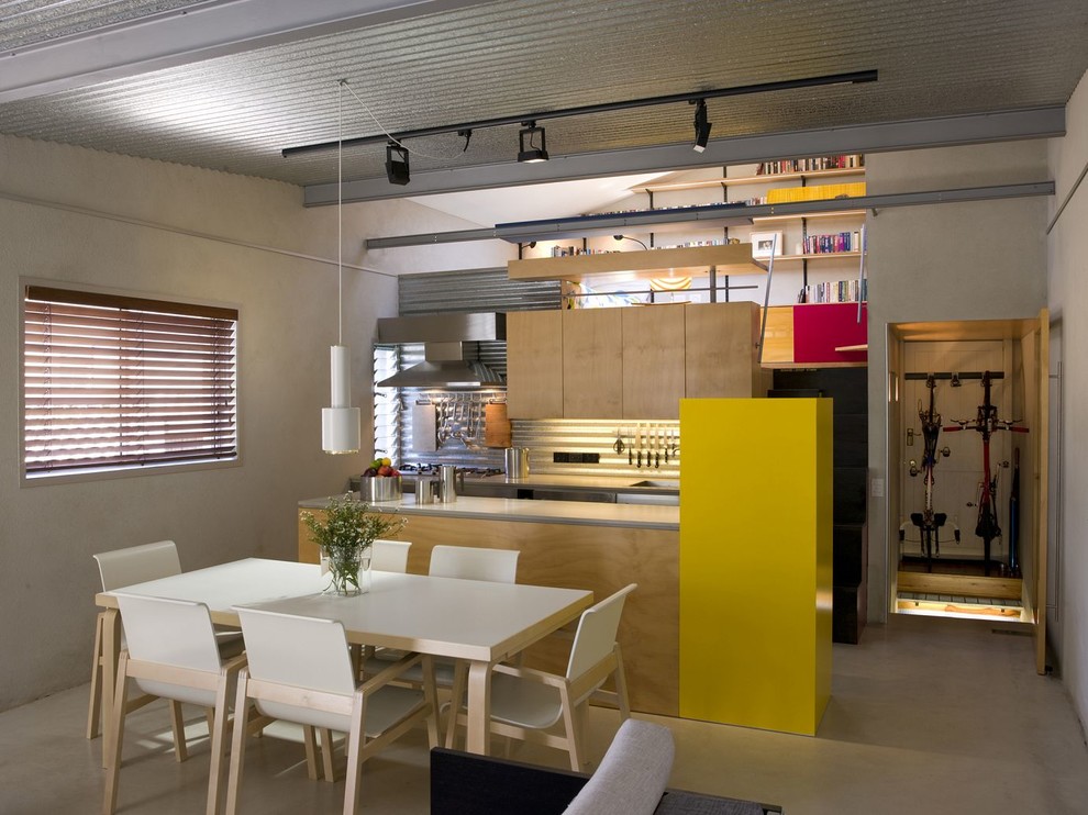 This is an example of a classic kitchen in Sydney.