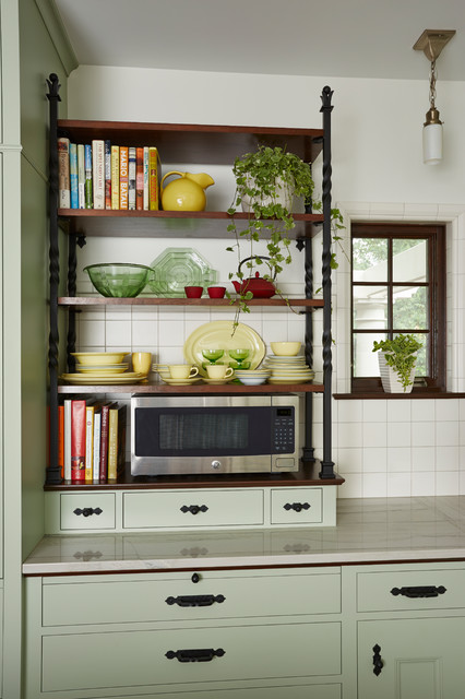 Kitchen of the Week: A Bold Recipe of Blue, White, Brass and Wood