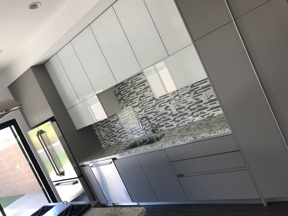 Tarazana Modern Kitchen Los Angeles by Supreme Builders