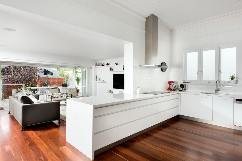 Transitional kitchen photo in Perth