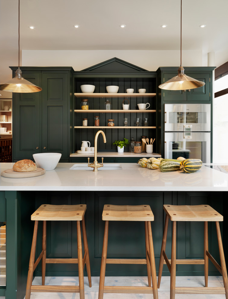 Inspiration for a timeless kitchen remodel in Oxfordshire